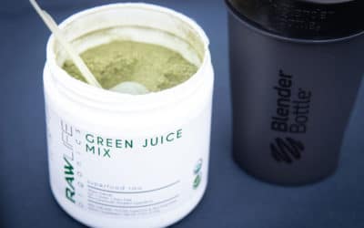 How can a greens superfood mix supplement any diet?